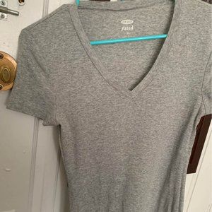 Gray fitted v-neck